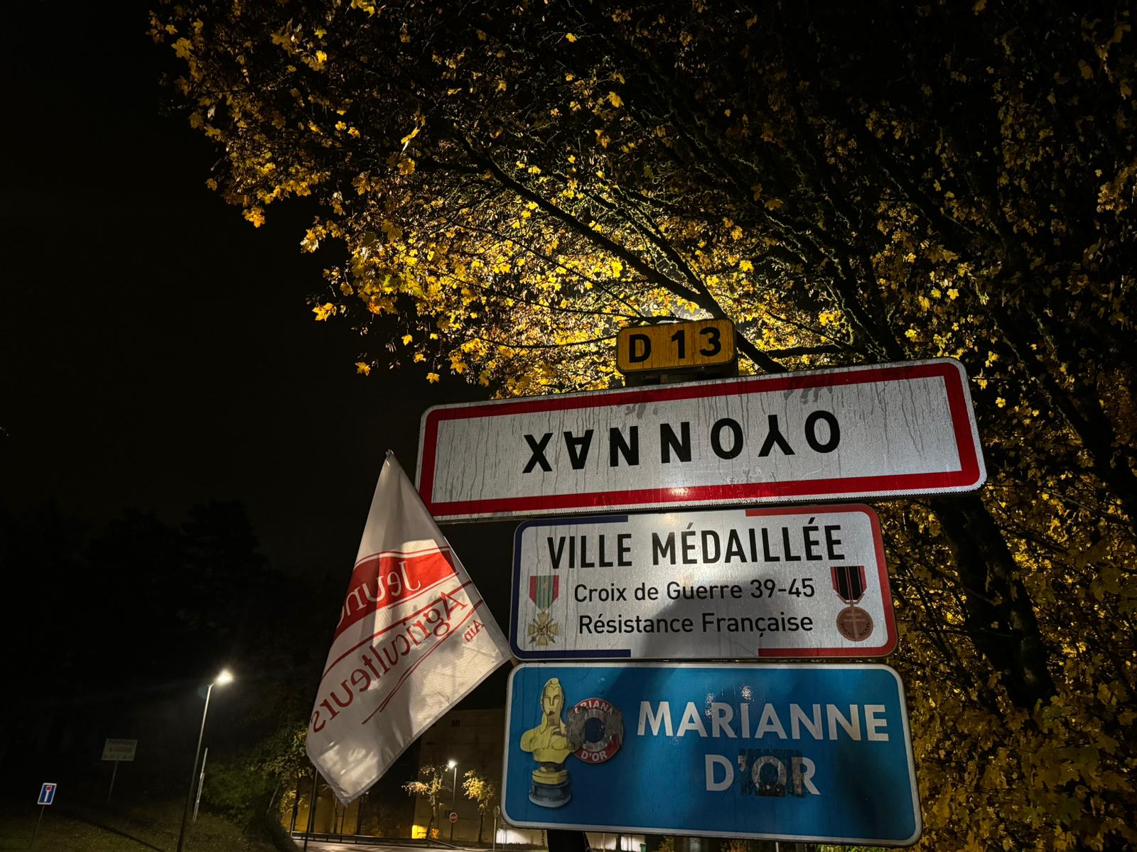 oyonnax panneau .jpg (299 KB)